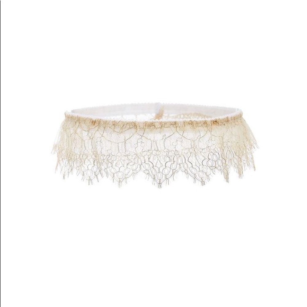 Edge o’ Beyond Evie Garter in Buttercream